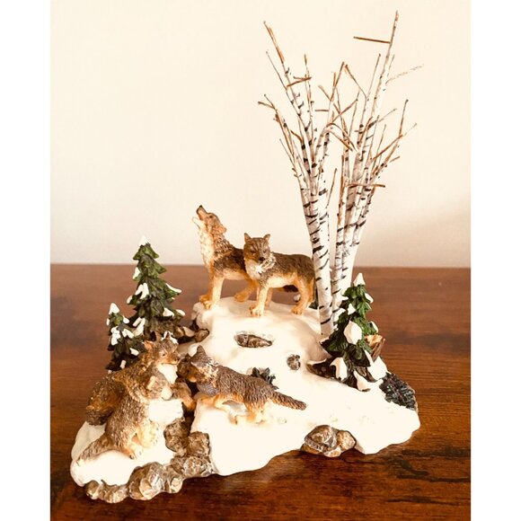 Department 56 Village Wolves In The Woods Christmas Village #52765 - Picture 5 of 6